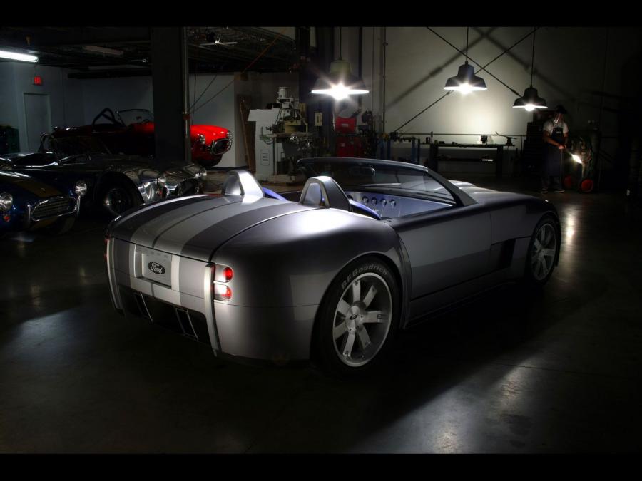  Shelby Cobra Concept 2004 года  (фото 12 из 53)